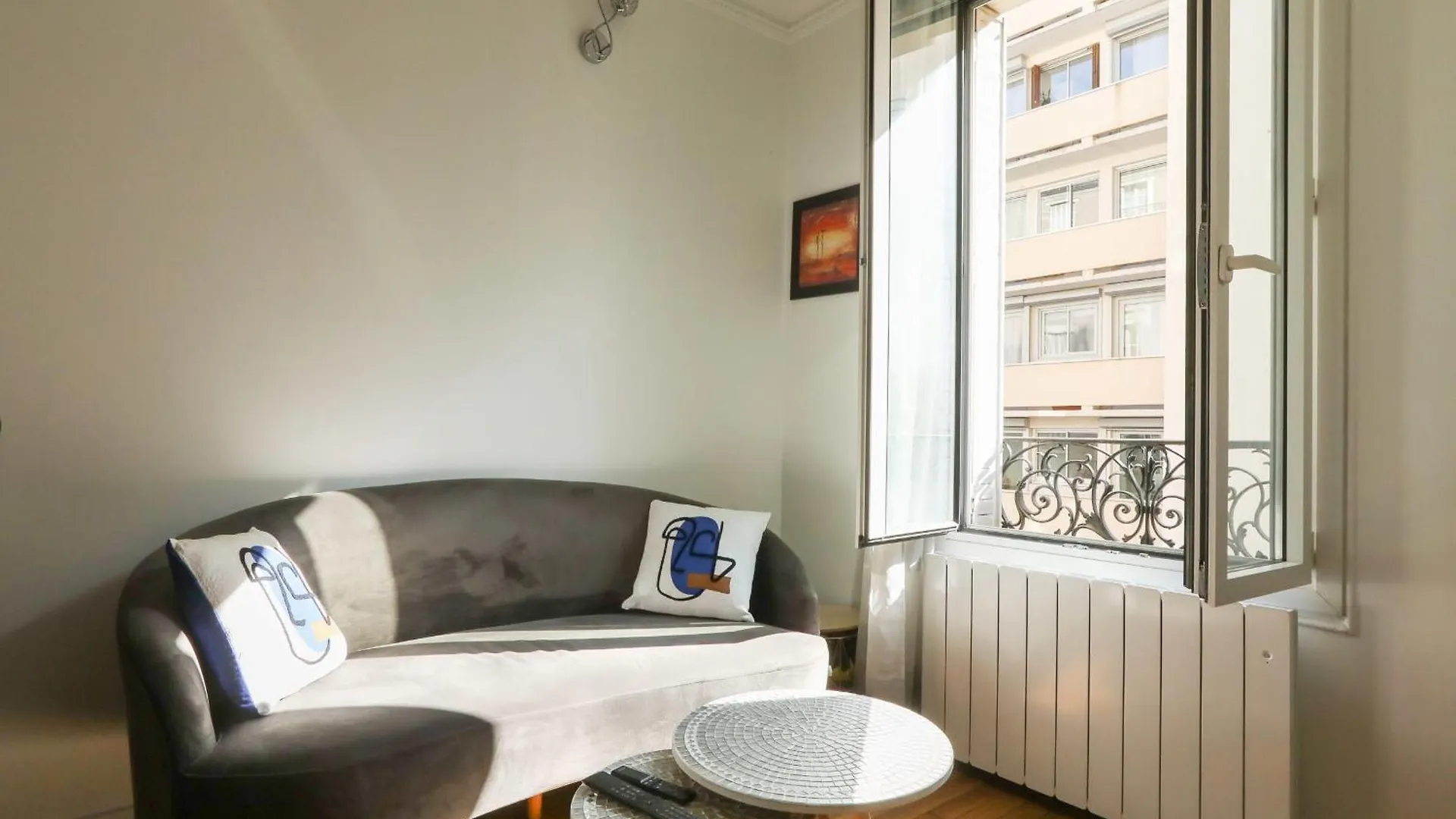 Apartment For 2 In The 14Th District Paris