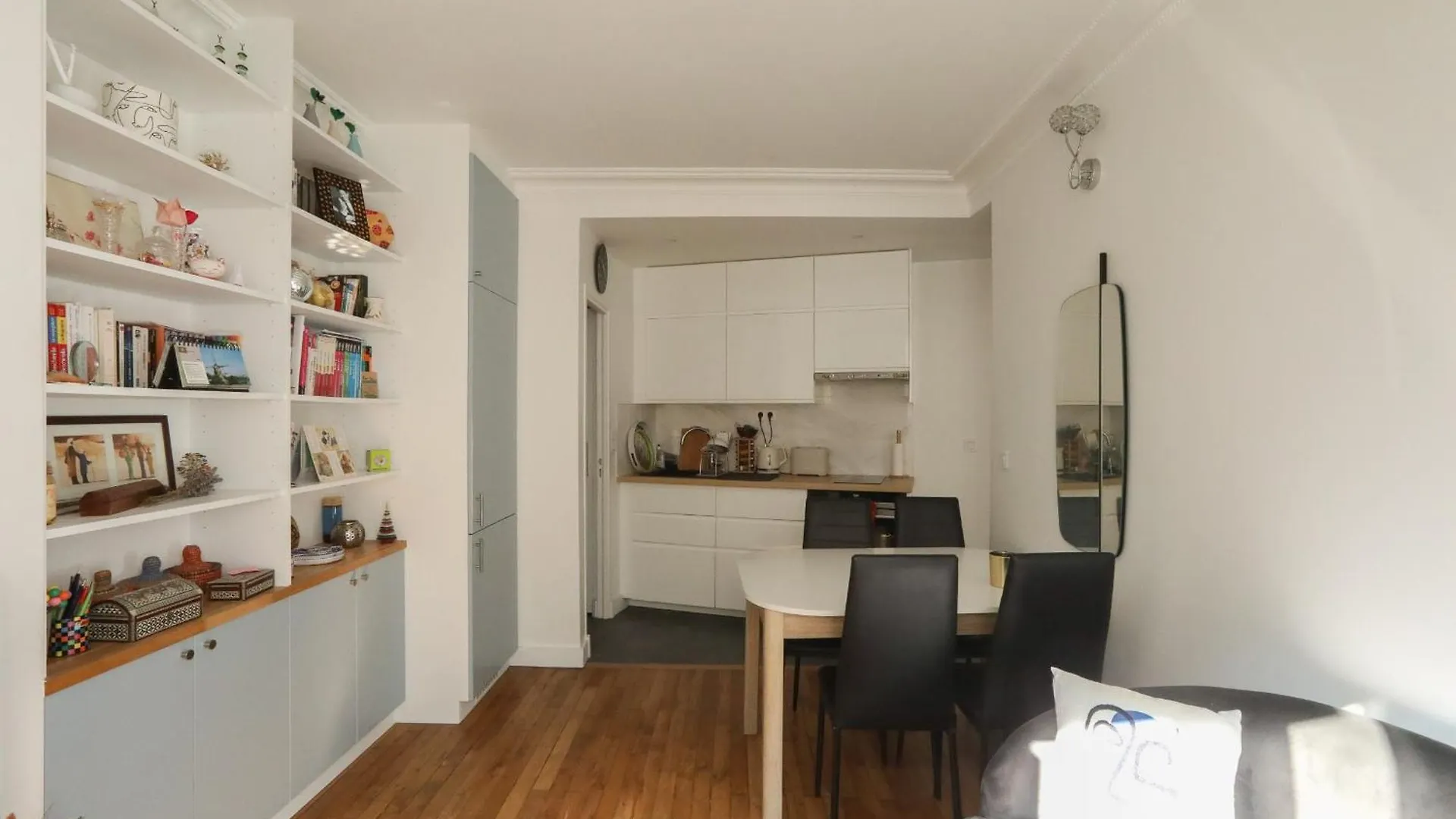 Apartment For 2 In The 14Th District Parigi Francia